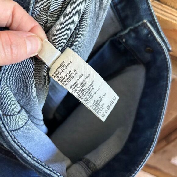 We The Free 27 Jeans Dark Wash Blue Denim High Rise Flare Button Zip Bellbottom - Picture 13 of 14